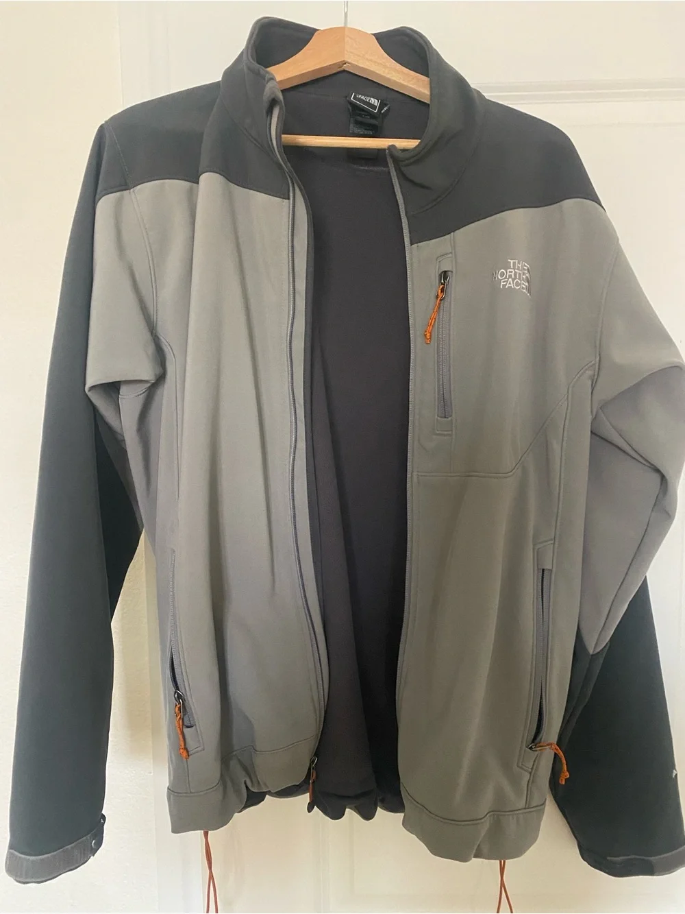 The North Face Men’s Softshell Jacket - Light Gray with Dark Gray Accents